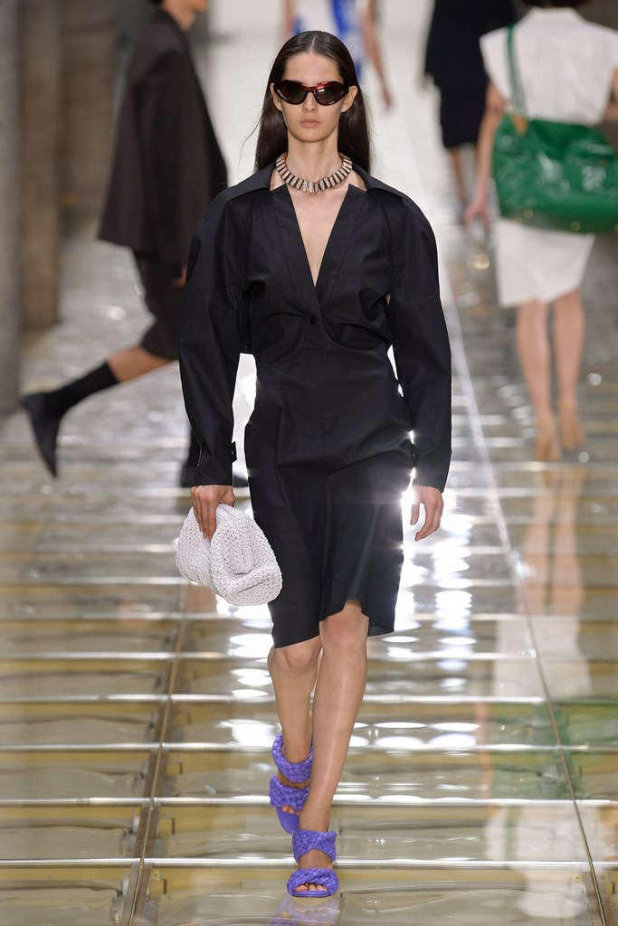 Bottega Veneta Primavera Estate 2020 gli accessori Foto 3 Amica